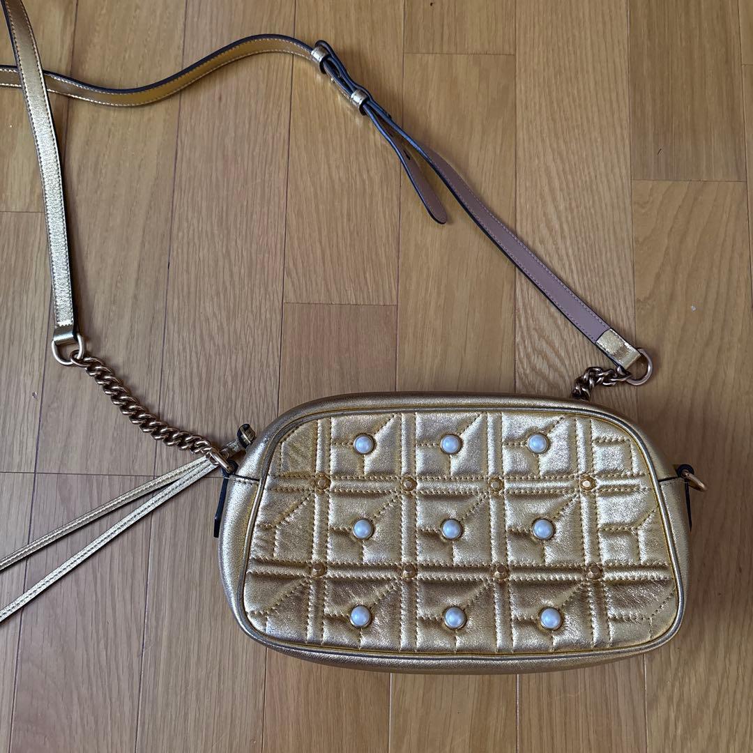 GUCCI ゴールド キルティングショルダーバッグ