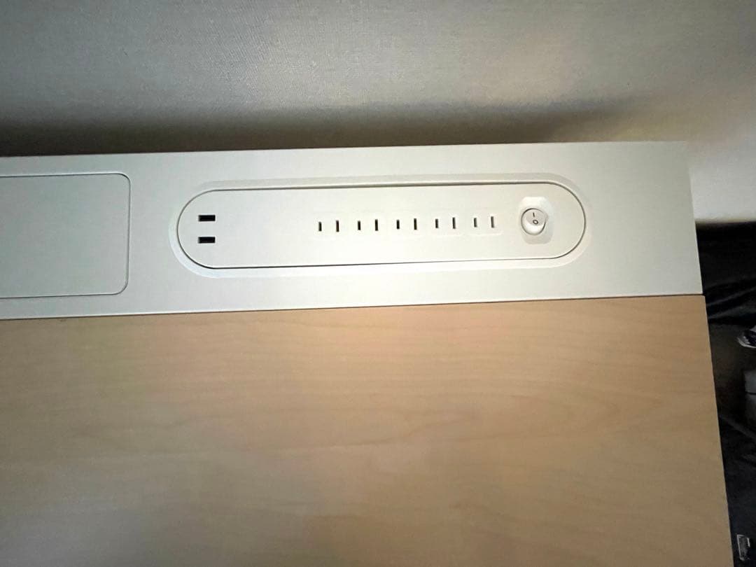 IKEA MITTZON 昇降デスク 120x60 cm ホワイト 電源タップ付