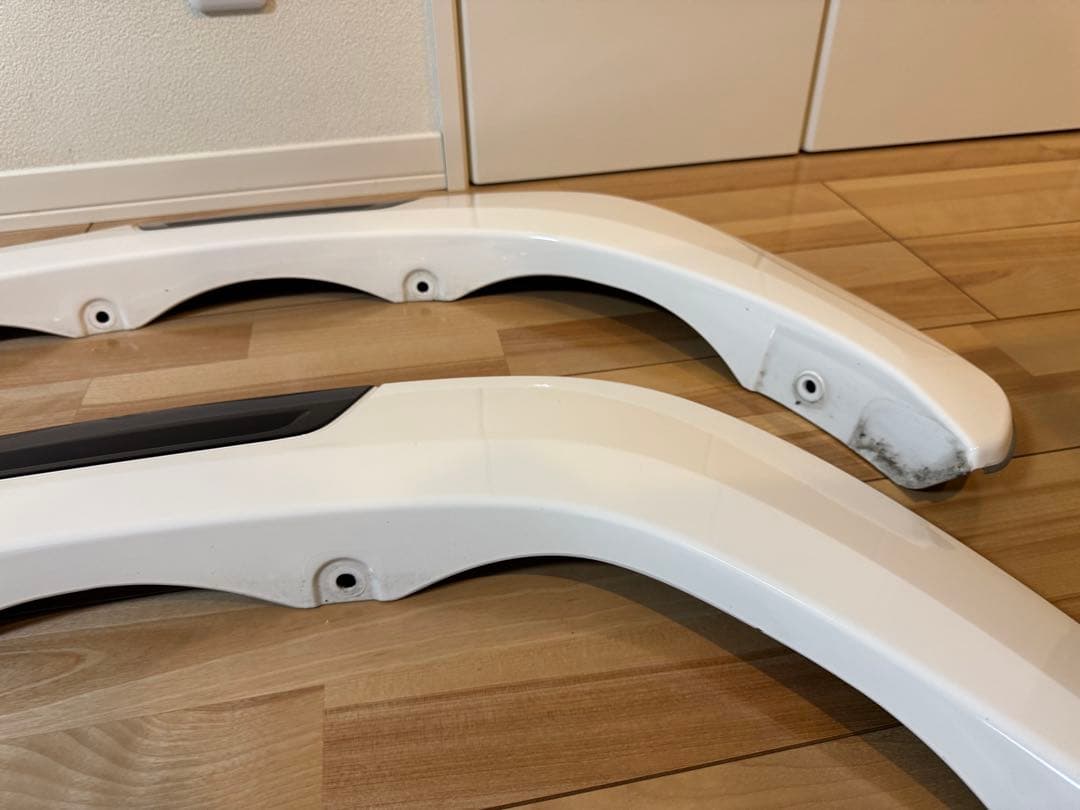 ハイラックスGRスポーツ　純正オーバーフェンダー