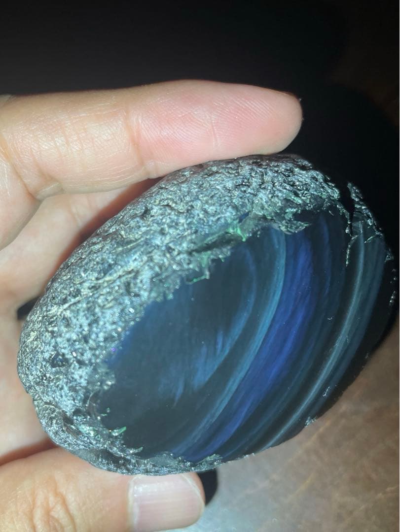 研磨品　十勝石玲瓏　複合色レインボーオブシディアン