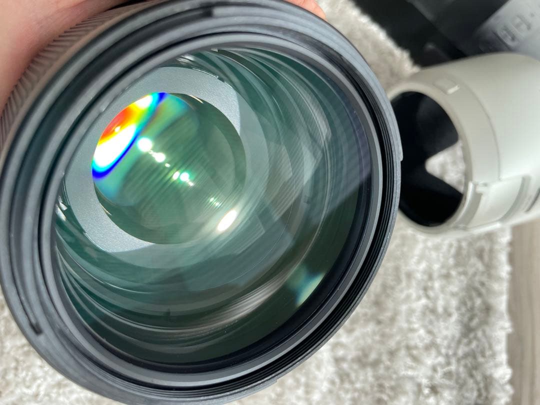 レッド　Sony FE 70-200mm F2.8 GM レンズ