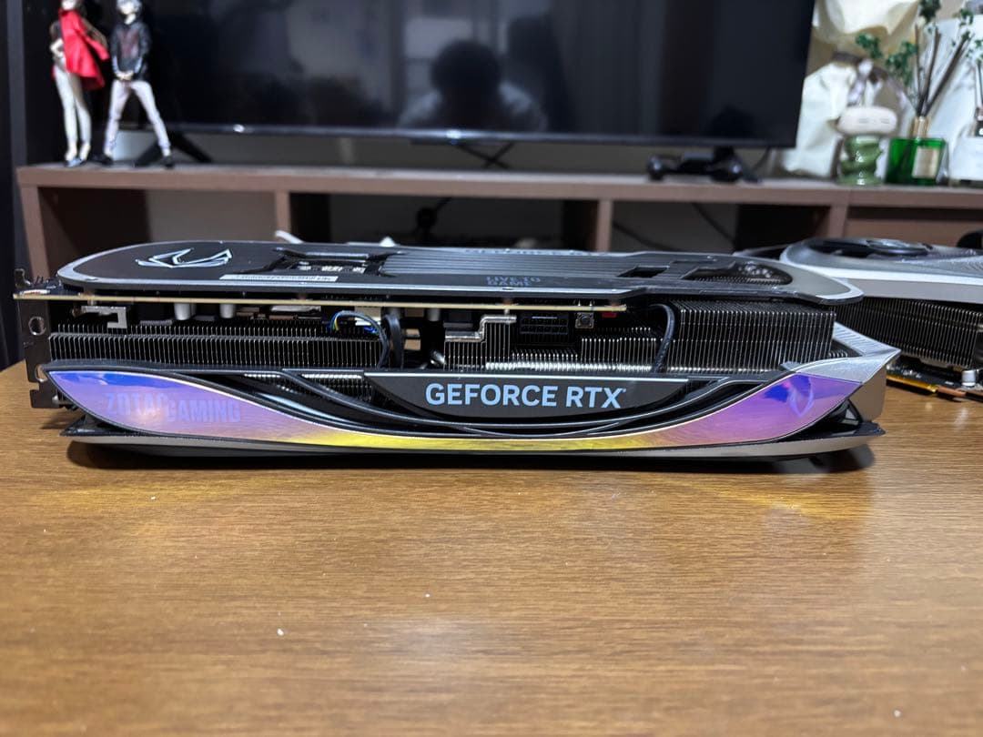 グラフィックボード・グラボ・ビデオカード ZOTAC GeForce RTX 4090 amp airo