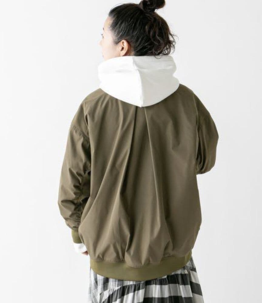 BEARDSLEY ミリタリーブルゾン　カーキ