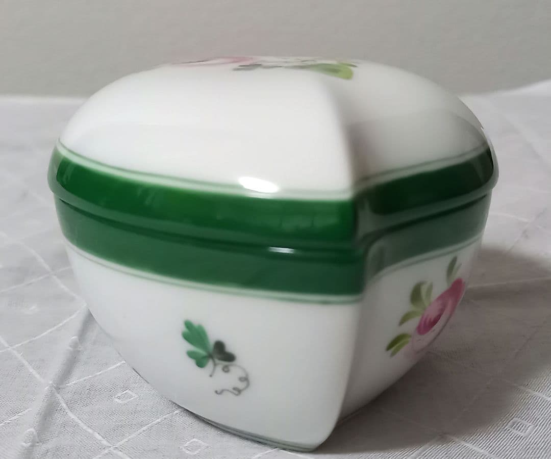 ヘレンド　ウィーンの薔薇　小箱　ボンボン入れ