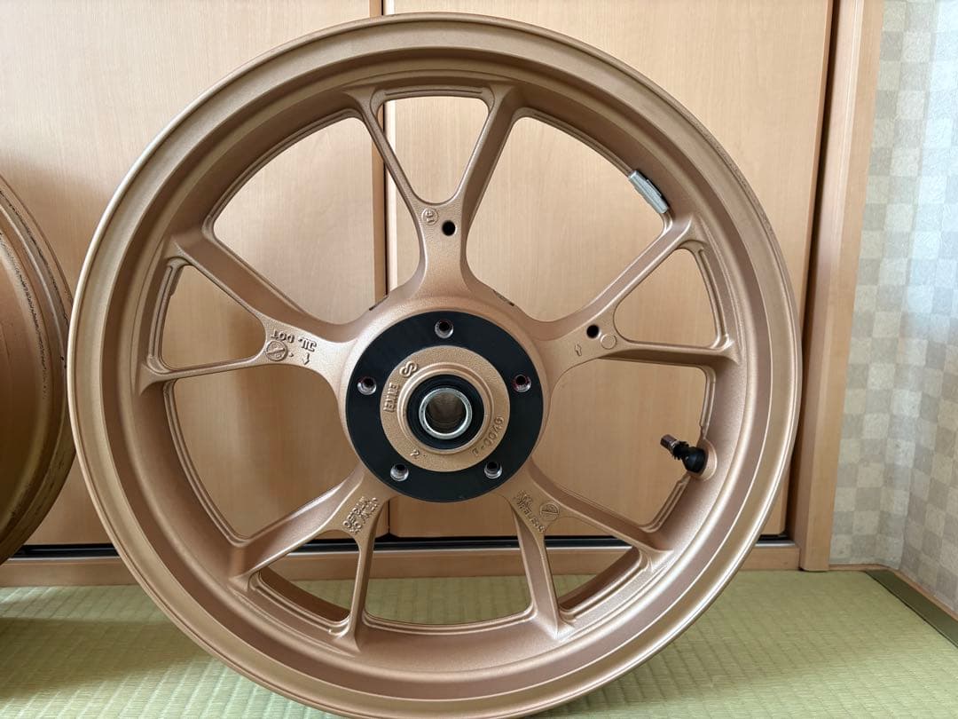 ZRX1200DAEG 2016年式ファイナル純正ホイール