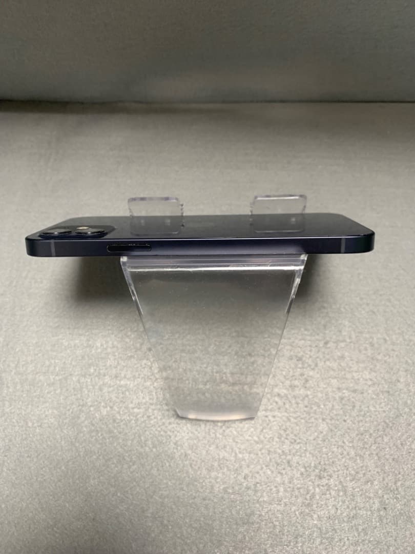 美品 国内版 SIMフリー iPhone12 256GB ブラック色