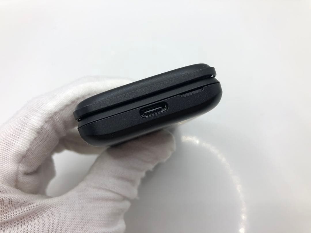 【SIMロック解除済 】au GRATINA KYF42 ブラック