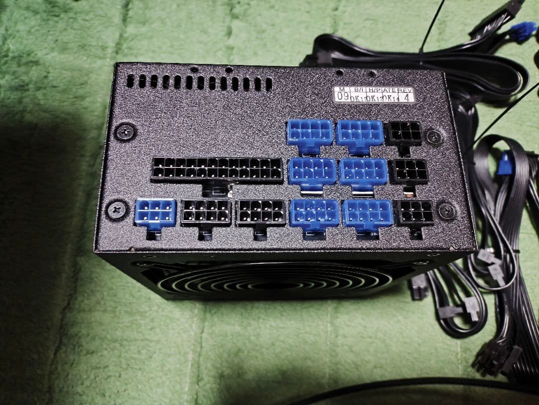 玄人志向 1000w 電源ユニット 80PLUS GOLD