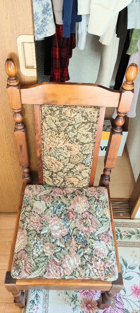 ダイニングチェア　リビングチェア　名古屋椅子工業