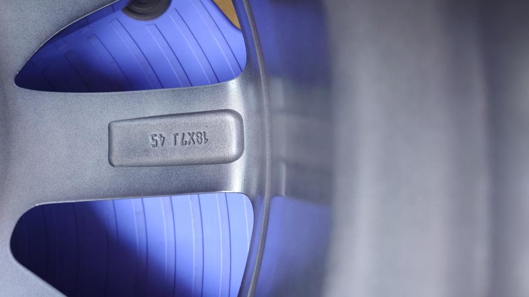 MAZDA3 FASTBACK純正ホイル　未使用品