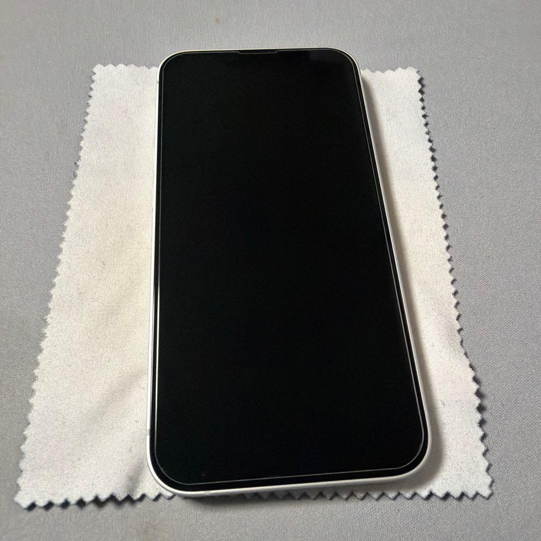 【美品】Apple iPhone16e 128GB ホワイト 充放電約50回