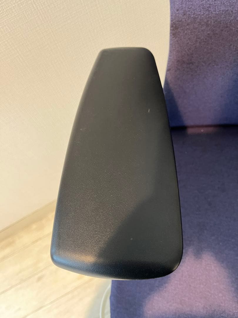 ハーマンミラー　エンボディチェア　ホワイト ネイビー