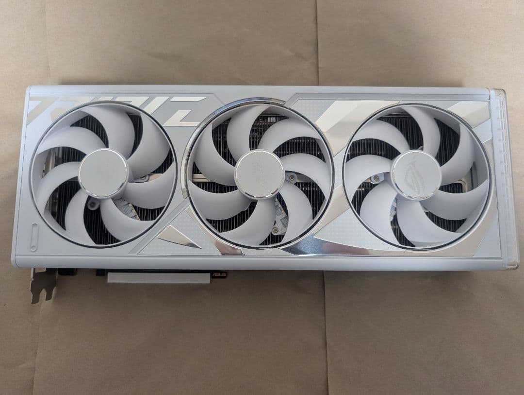 グラフィックボード・グラボ・ビデオカード ASUS ROG STRIX RTX 4080 GAMING WHITE