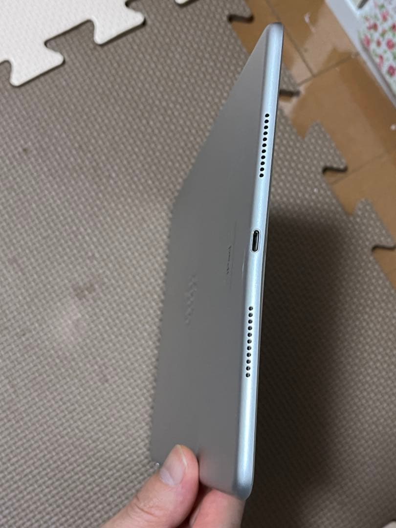 iPad Air 第3世代 64GB 中古（ケース付き）