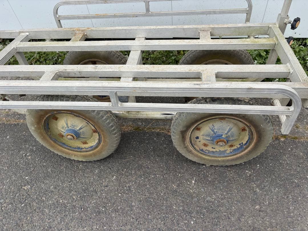 ハラックス 愛菜号 CH1334N アルミ製 ハウスカー 収穫台
