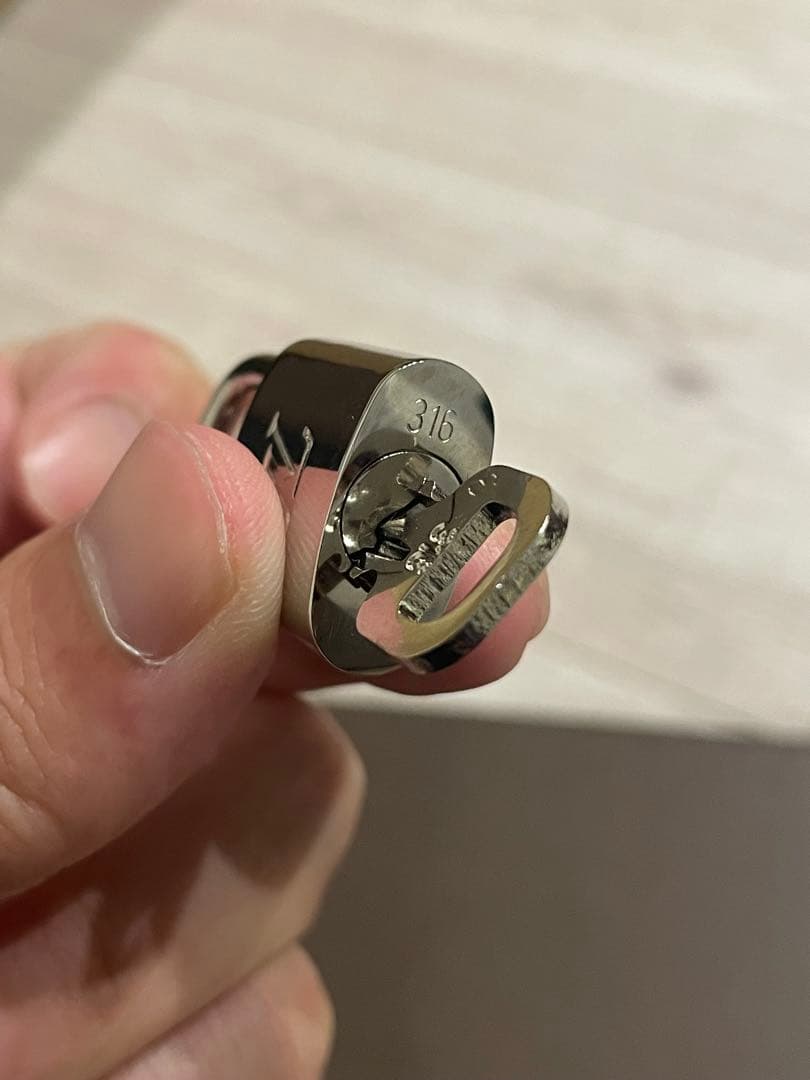 ヴィトン 鍵　カデナ　南京錠　カギ　付属品　純正　中古　シルバー　セット