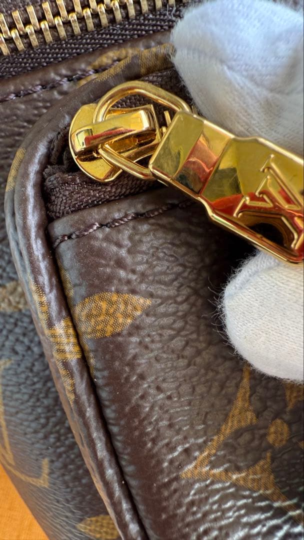 Louis Vuitton モノグラムミニバムバッグ