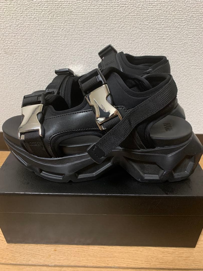 リ*ア様 HARE ビルディングソールサンダル