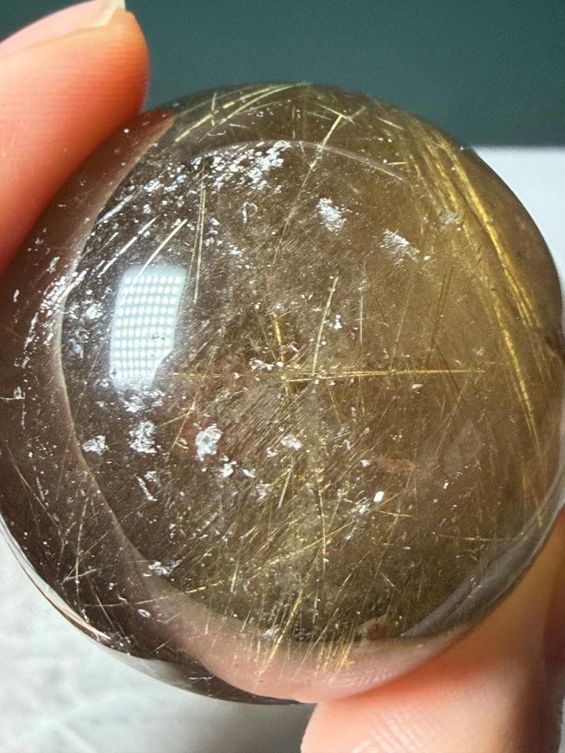 金運アップ◇ゴールドルチルクォーツ（虹入り）◇丸玉　約39.5㎜