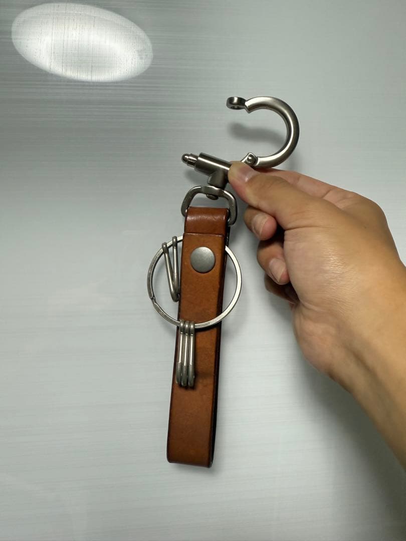 ブラウンレザーキーホルダー シルバー金具付き