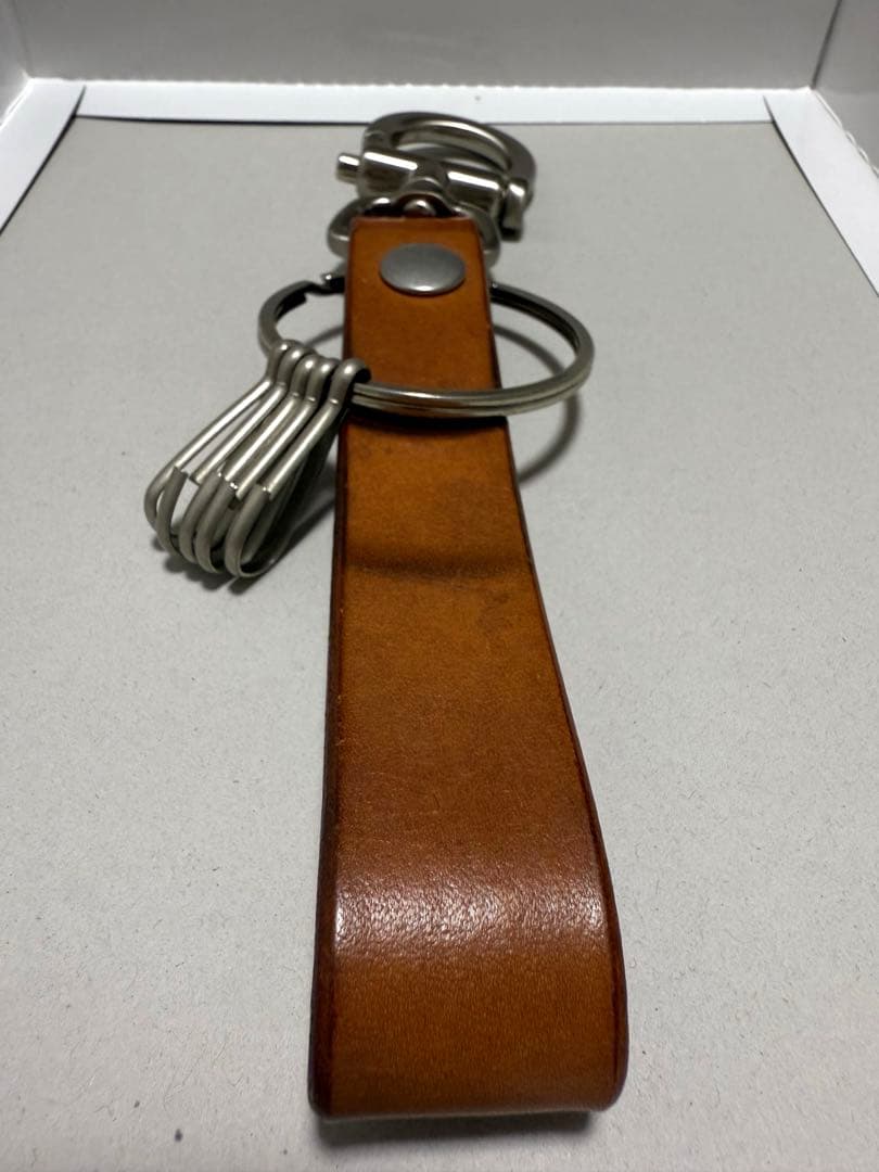 ブラウンレザーキーホルダー シルバー金具付き