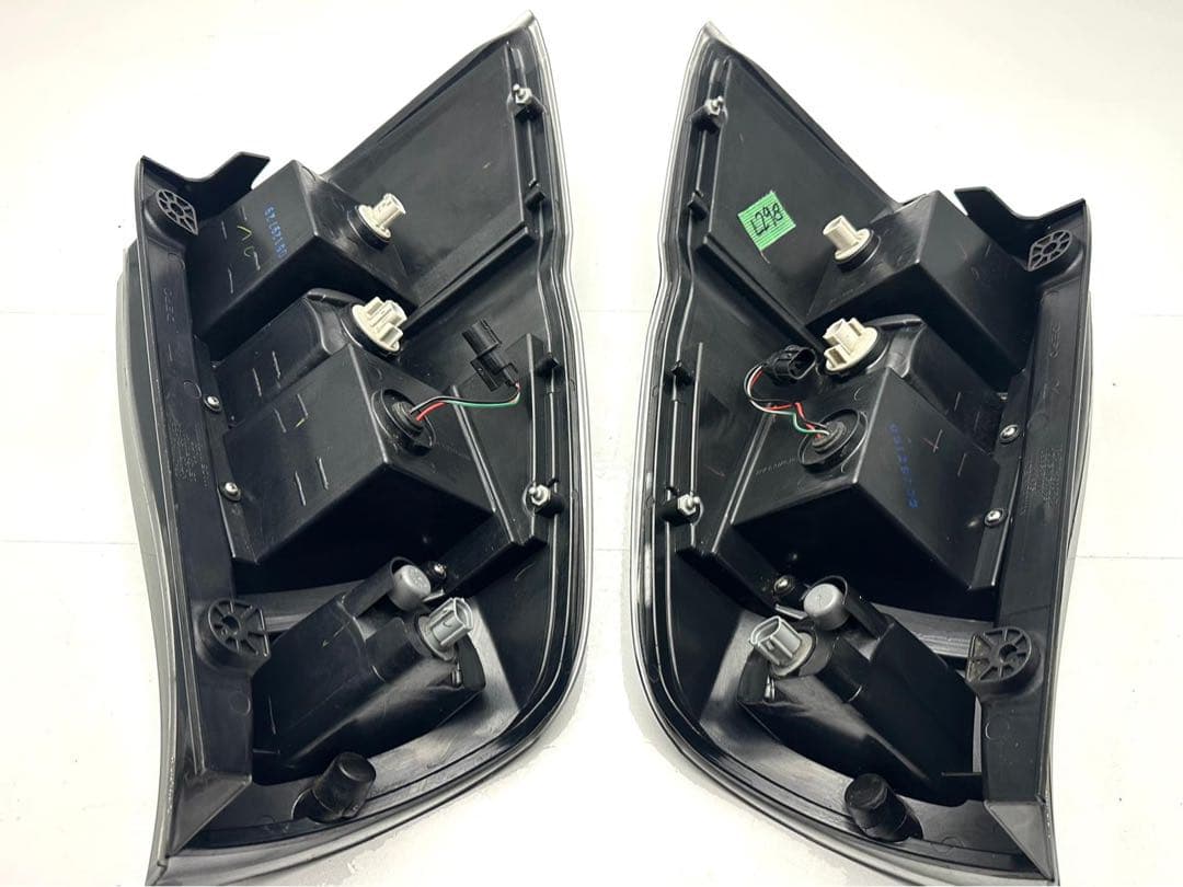 ステップワゴンス パーダ DEPO テールランプ テールライト LED スモーク