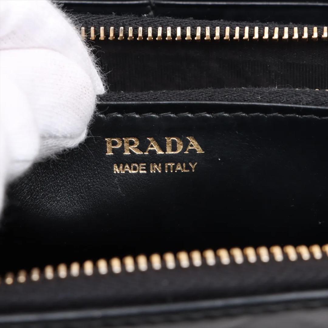 現行【PRADA】 長財布 激レア プラダ トライアングル カーフ 黒