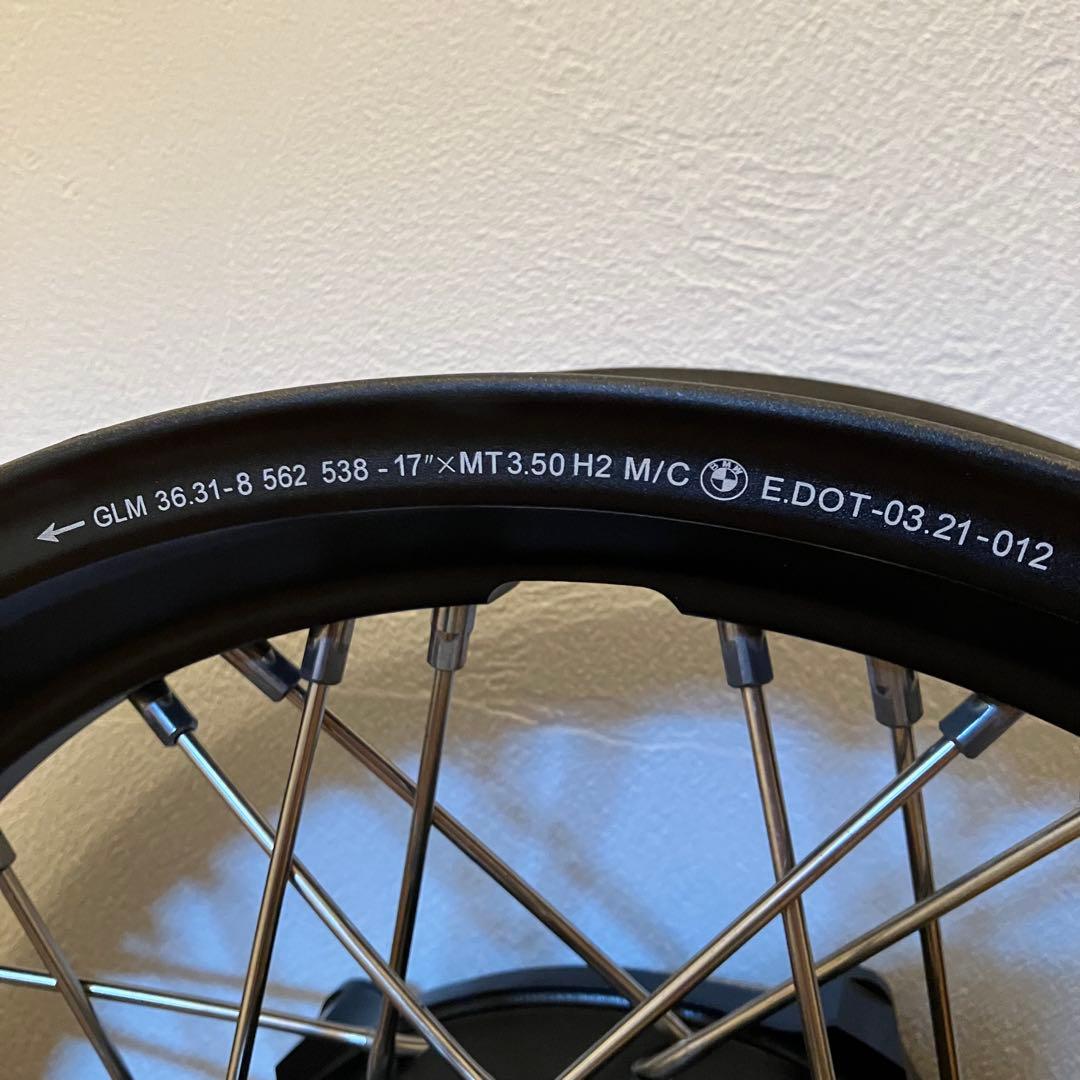 T*i様 BMW RnineT 純正フロントホイール
