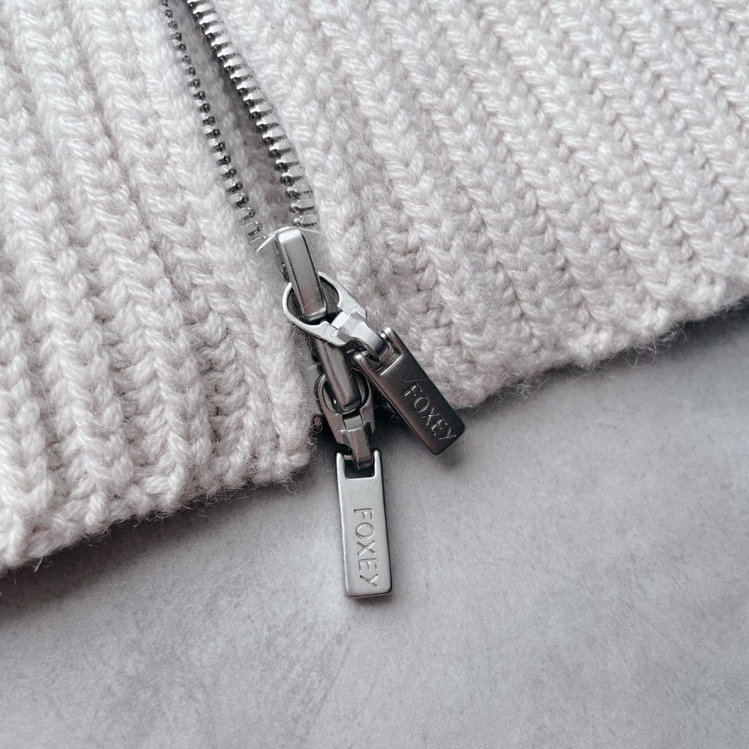 極美品✨フォクシー ニットケープ Trulli カシミヤ100% ロゴジップ