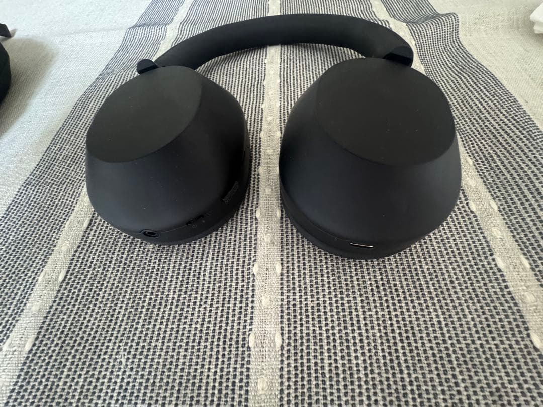 美品　SONY WH-1000XM5 ワイヤレスノイズキャンセリングヘッドホン