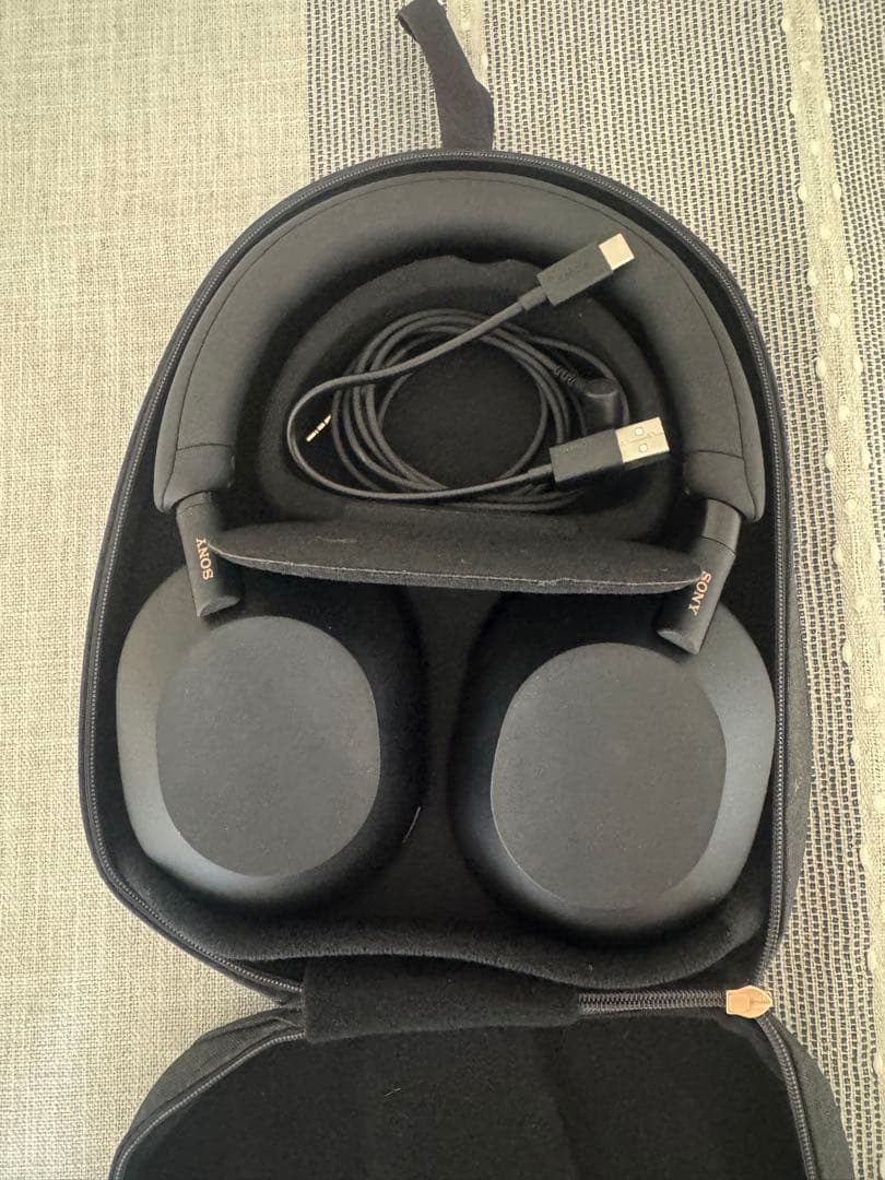 美品　SONY WH-1000XM5 ワイヤレスノイズキャンセリングヘッドホン