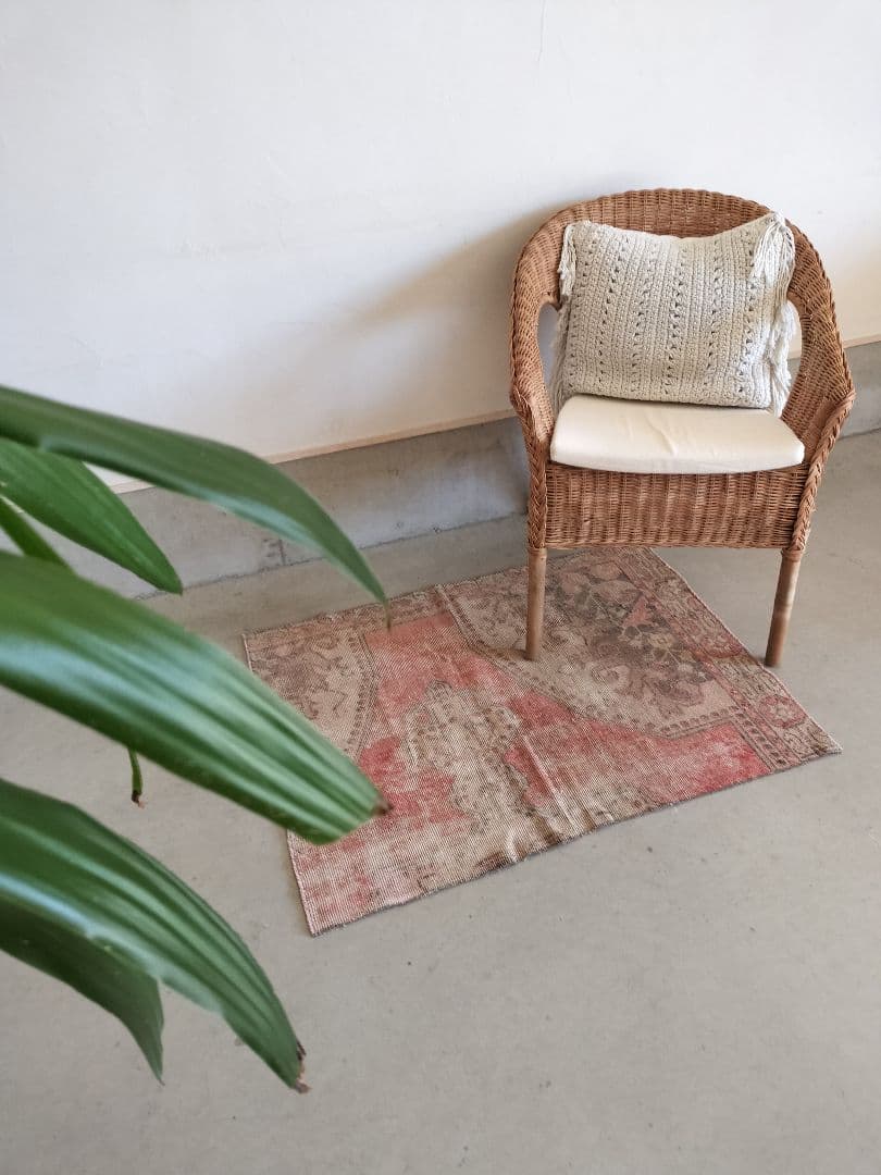 【最終価格】アヴァノス　擦れ感ヴィンテージトルコラグ No.704