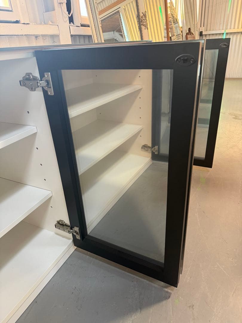 ハーフミラーキャビネットLiving houses