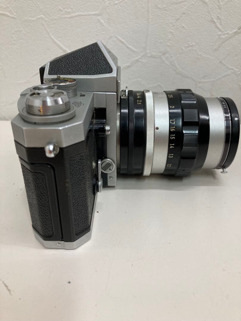 Nikon F フィルムカメラ　レンズ付き