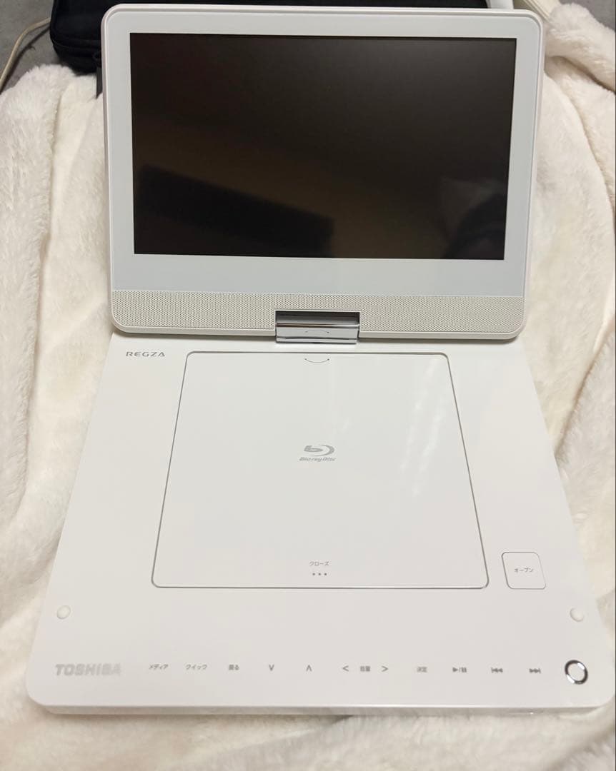 TOSHIBA ポータブルBlu-rayディスクプレーヤー　 SD-BP900S
