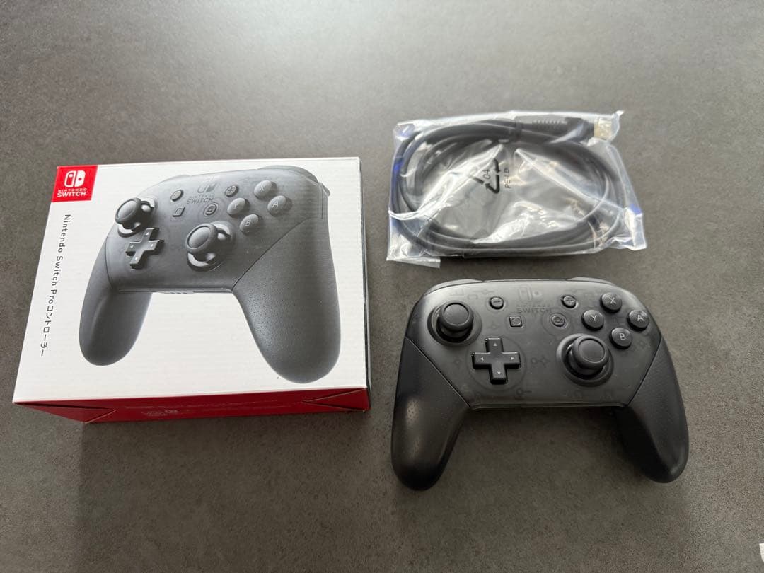 Nintendo Switch 本体 + Joy-Con + プロコントローラー