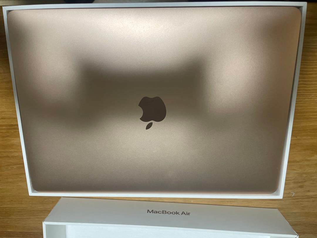美品　Apple MacBook Air 256GB 13インチローズゴールド