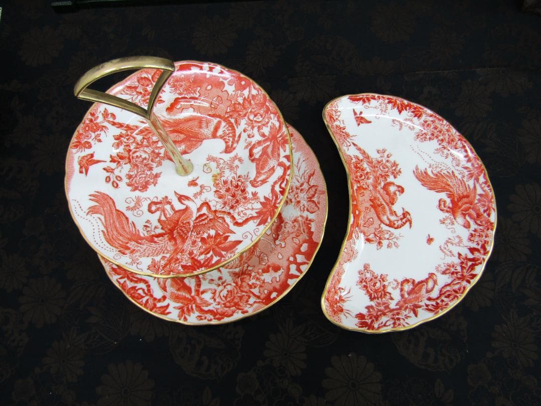 激レア　ロイヤルクラウンダービー　エイビスレッド 2段ケーキスタンド