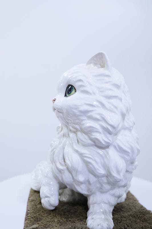 \"飼い主さん\"募集中【ペルシャ猫】陶器　置物