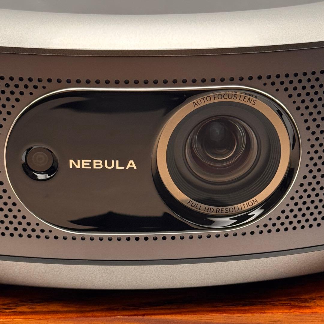 アンカー　NEBULA Cosmos プロジェクター Android TV