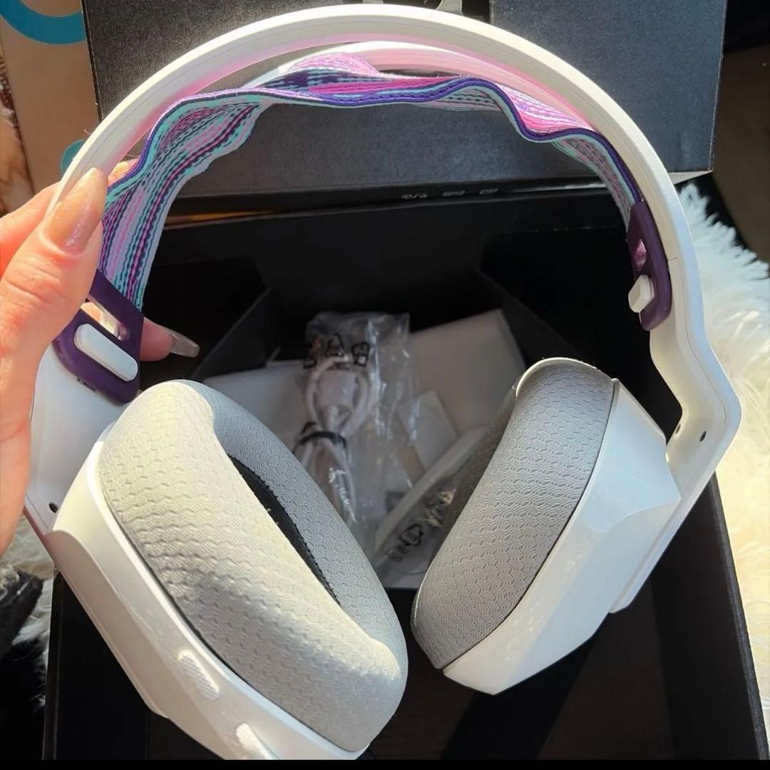 Logitech G733 ワイヤレスゲーミングヘッドセット