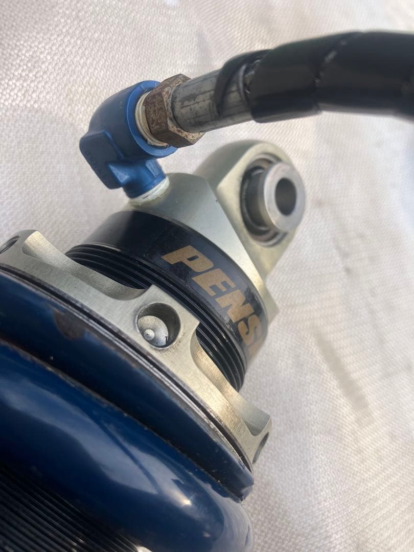 coro 品PENSKEレーシングリアサスVTR1000F