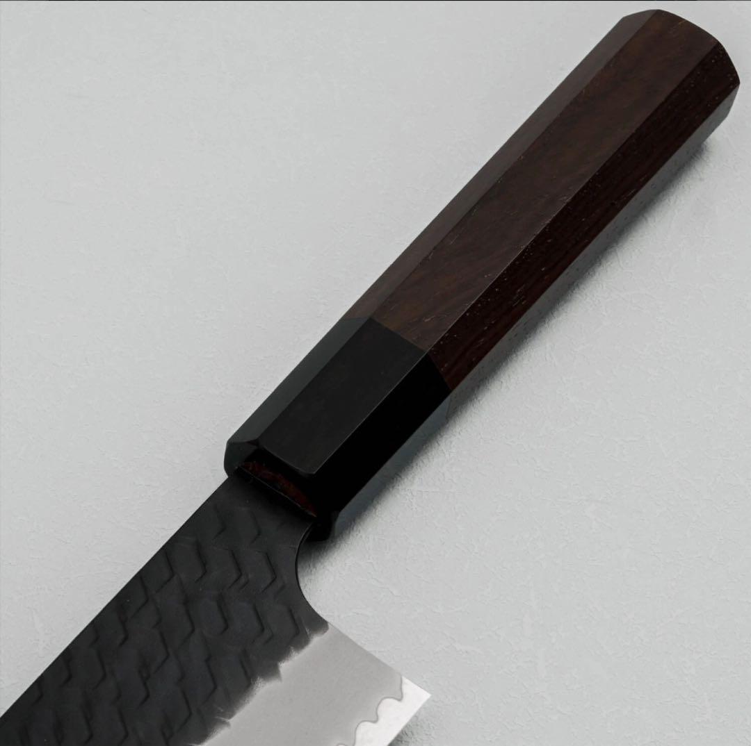 二唐刃物　黒打ち　槌目　sg2 切付け牛刀240
