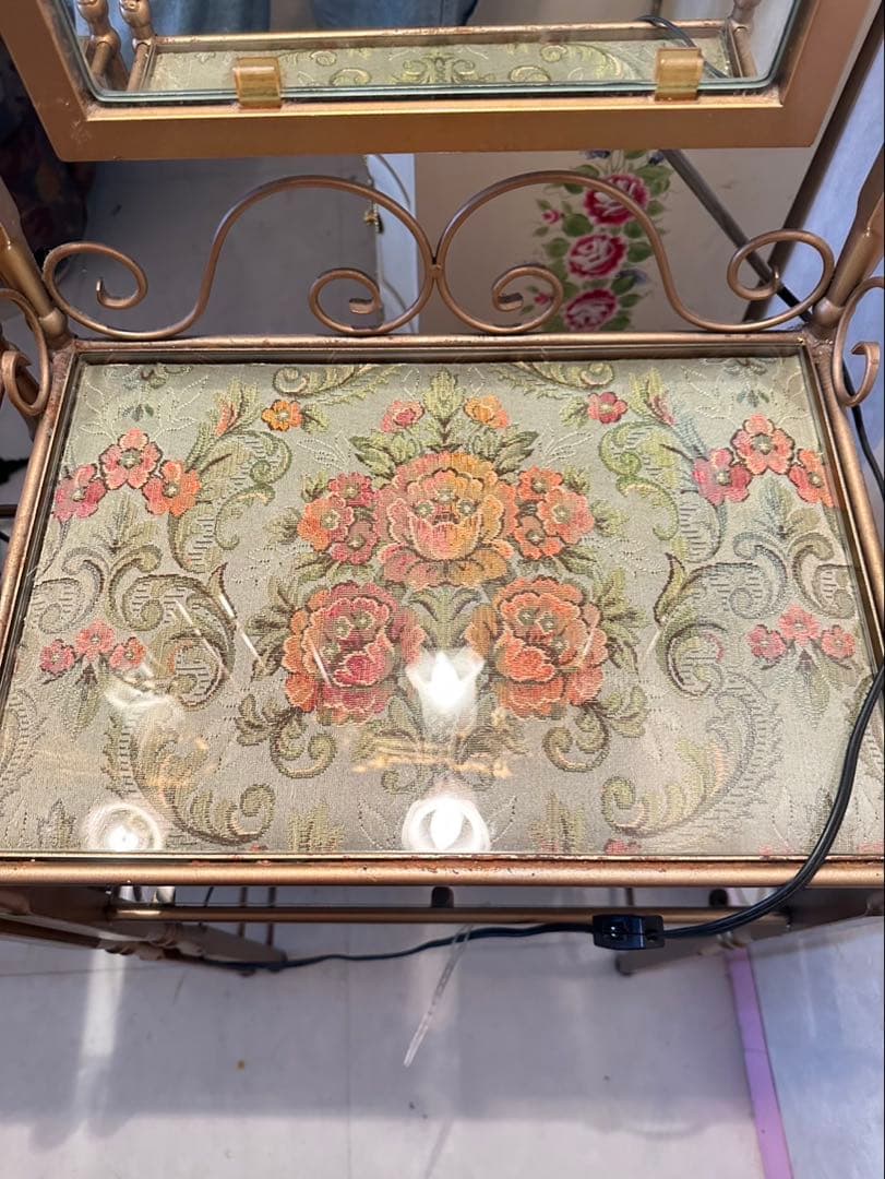 ゴールド ドレッサー・鏡台 照明付き