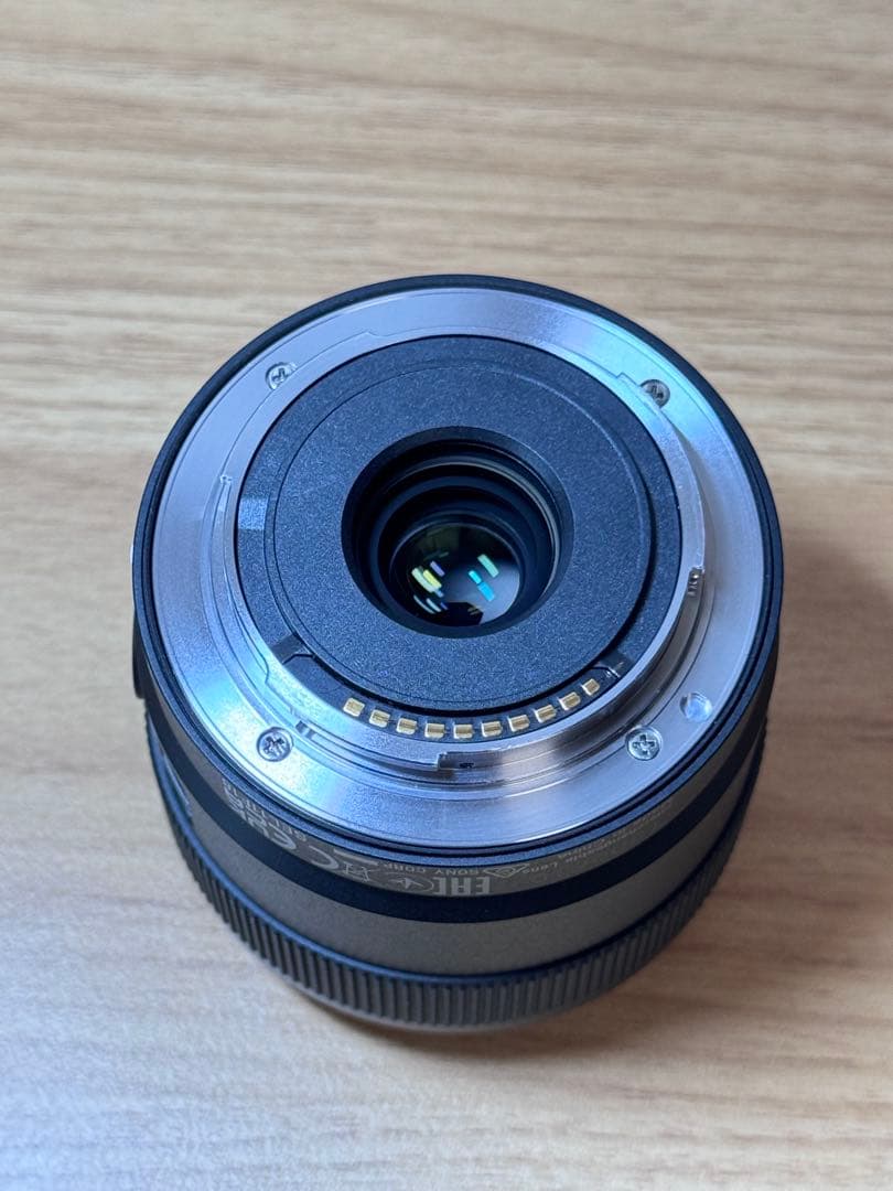 SONY単焦点レンズSEL11F18