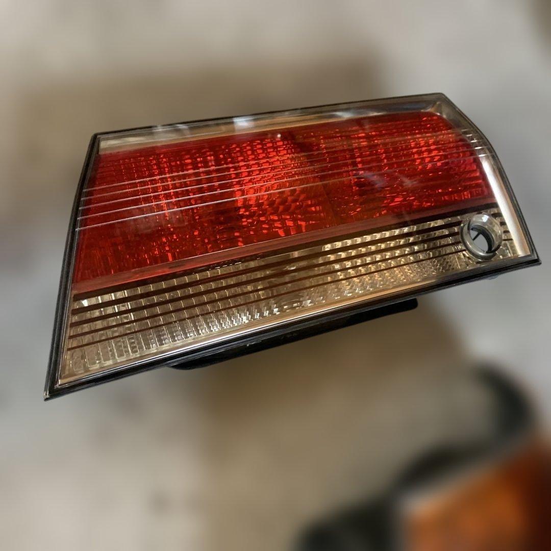 トヨタ　17クラウン　ロイヤルサルーン　純正テールライト左右セット　中古品