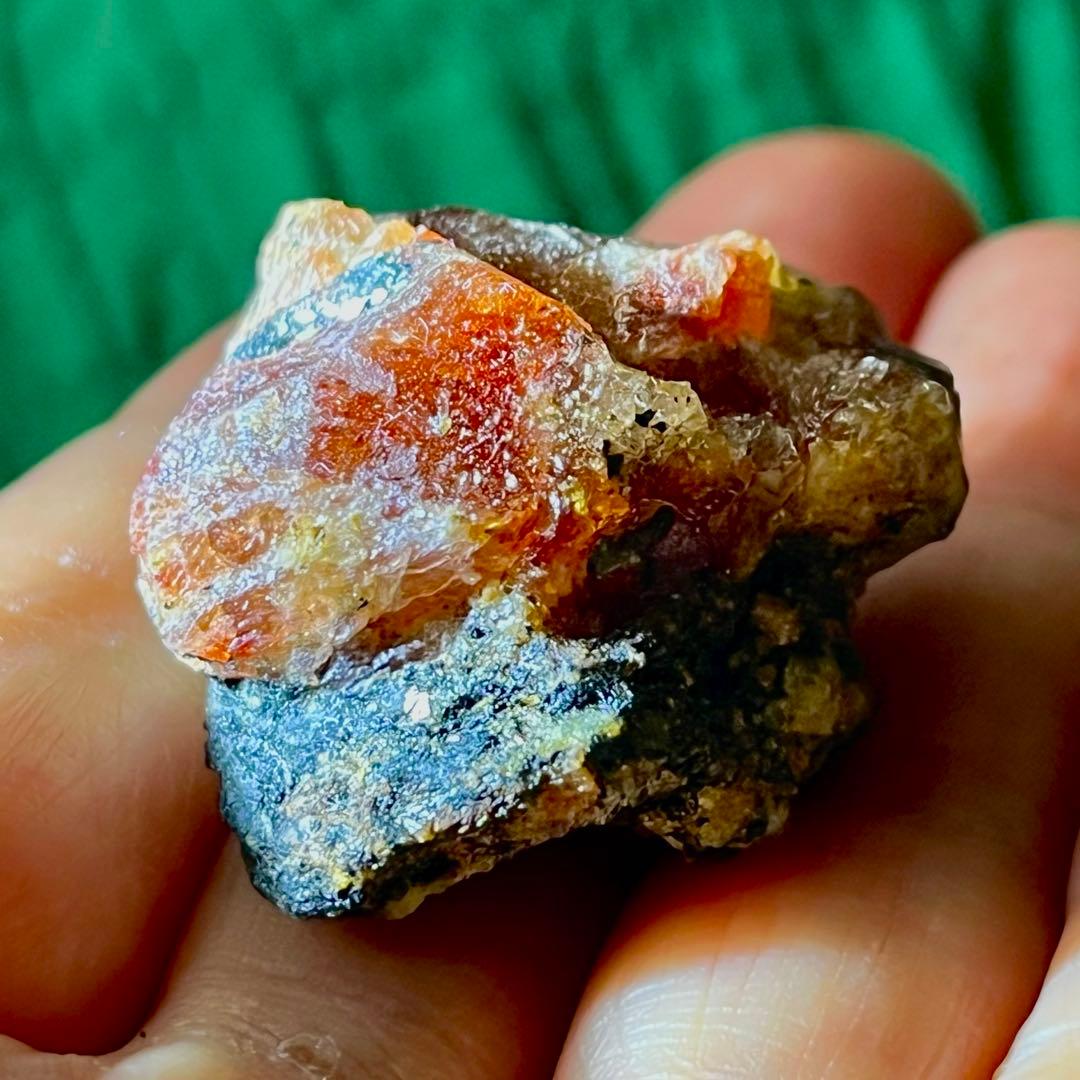 希少 巨大 レッドジルコン 166.55ct 宝石 原石 ジルコン 鉱物 天然石