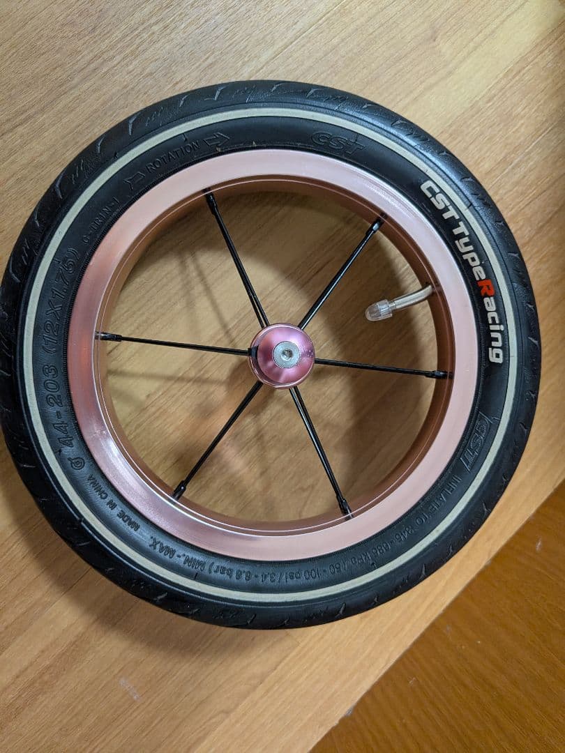 CSTタイヤ＋アルミホイール 完組 ピンク ランバイク ストライダー
