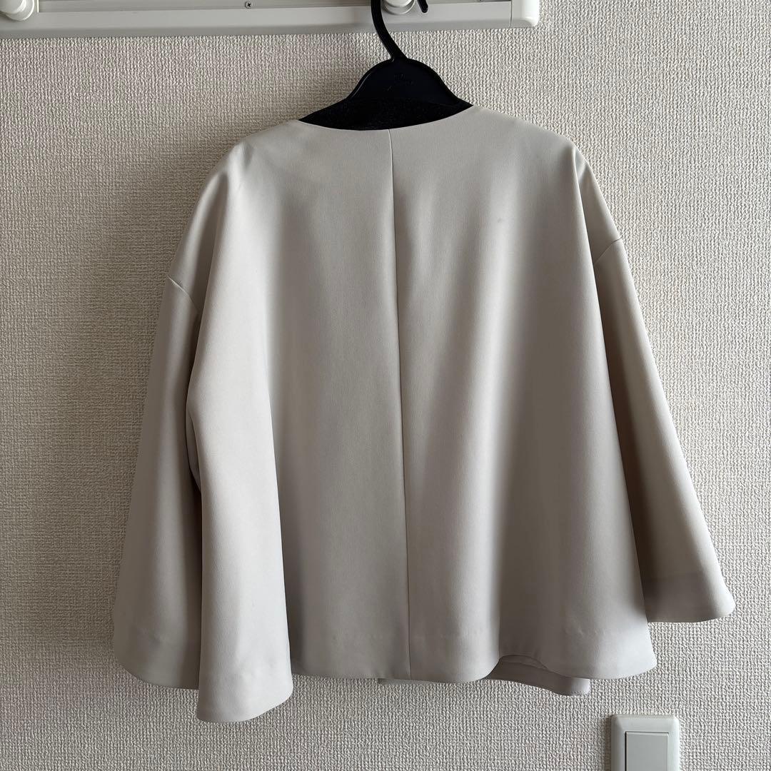 美品　FENNEL パールスリーブ　ケープ　ジャケット　グレージュ