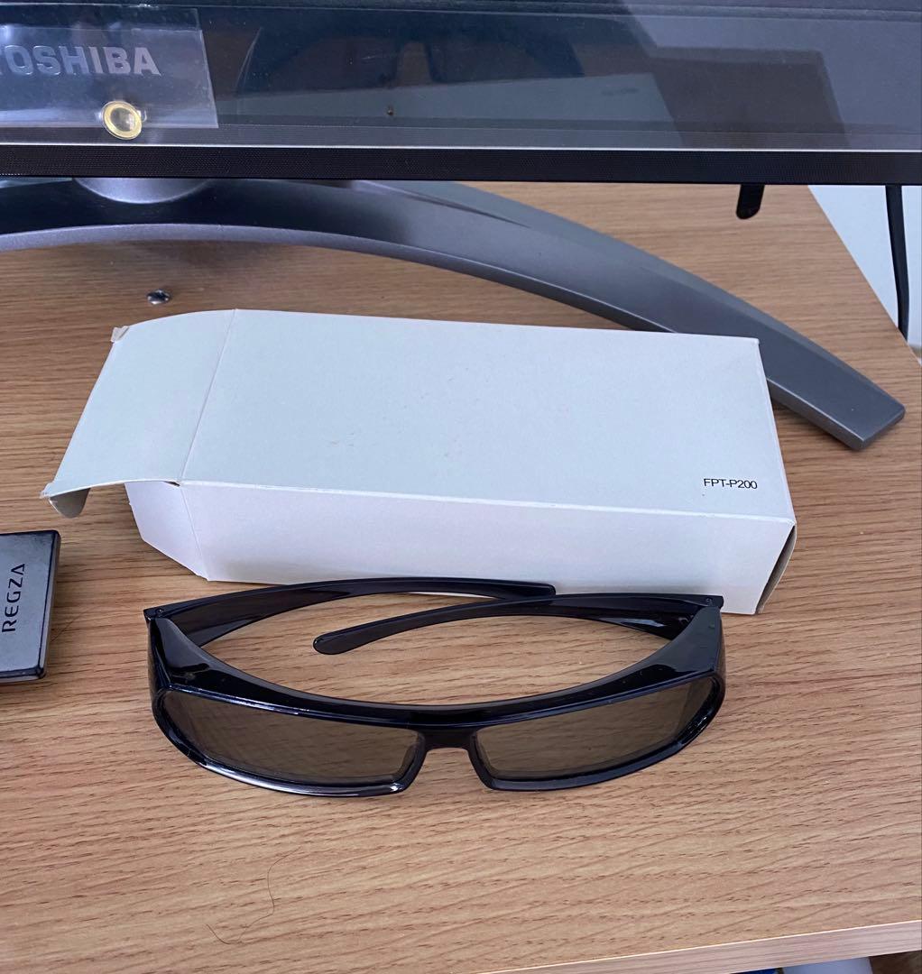 東芝の液晶テレビ REGZA 37ZP3 3Dメガネ付き